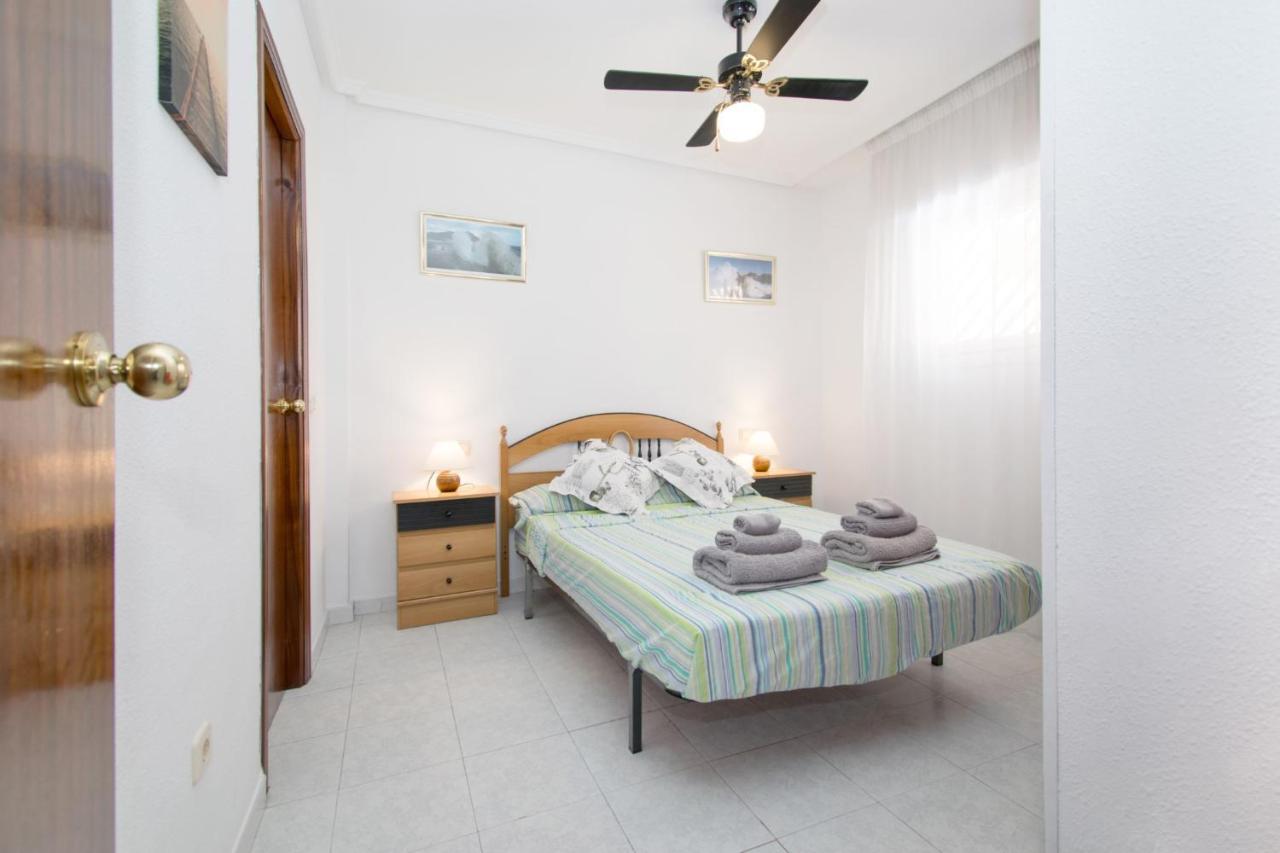 016 Happiness Apartment - Alicante Holiday Torrevieja Kültér fotó