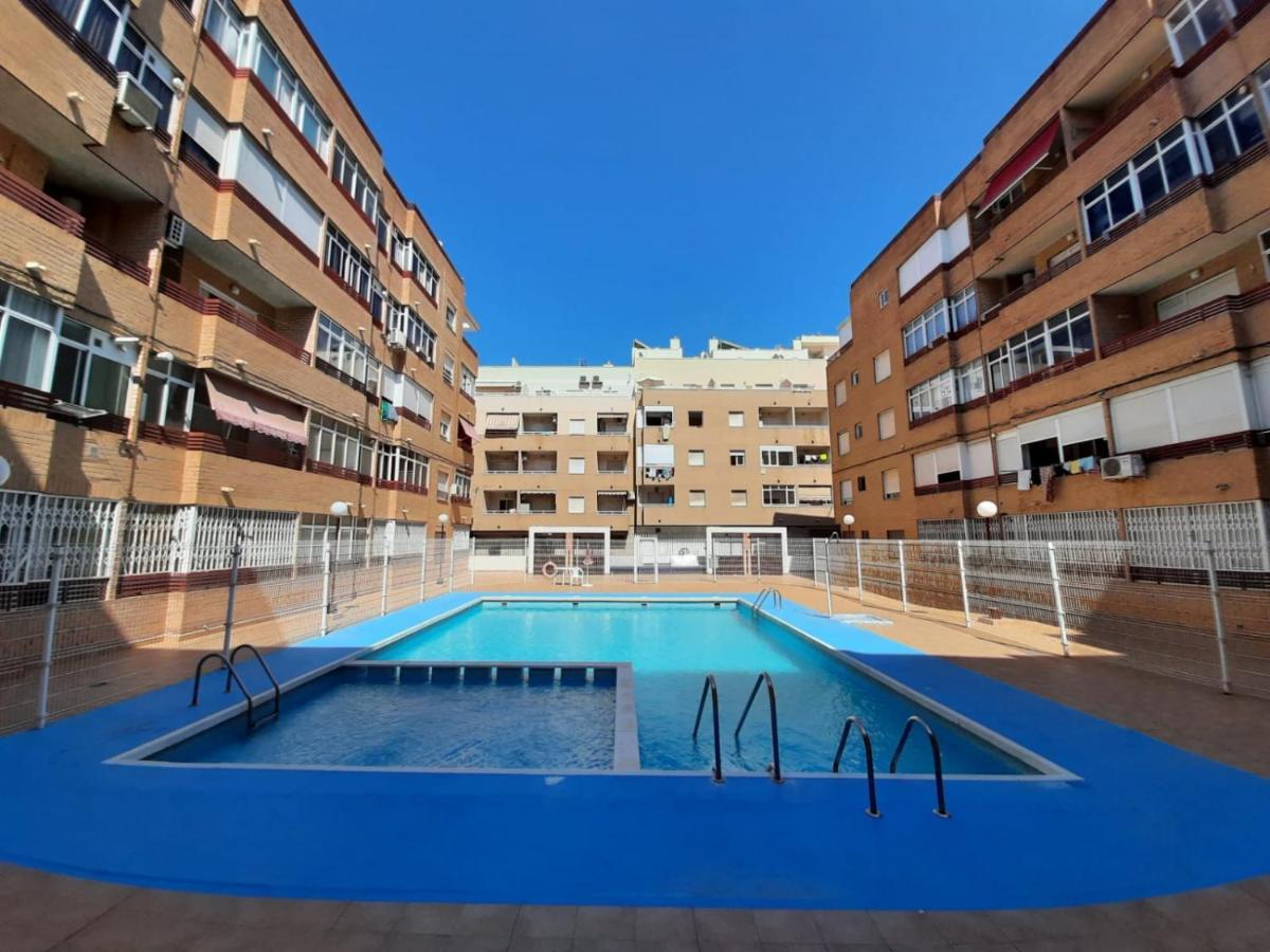 016 Happiness Apartment - Alicante Holiday Torrevieja Kültér fotó